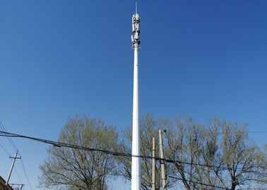 電流を通された自己支持ASTM A36の移動式細胞タワー